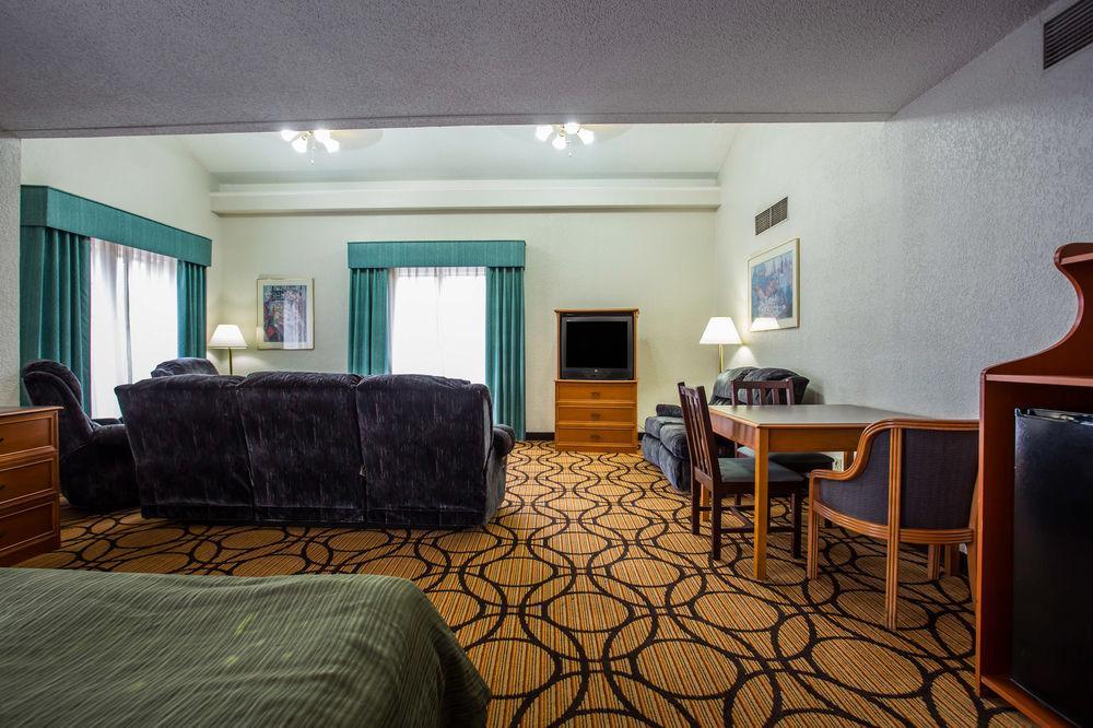 Quality Inn & Suites Airport Charlotte Luaran gambar