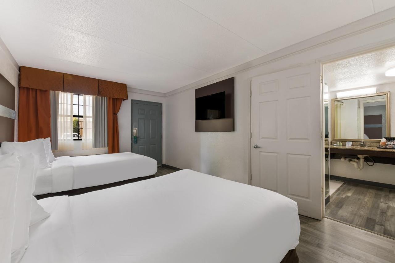 Quality Inn & Suites Airport Charlotte Luaran gambar