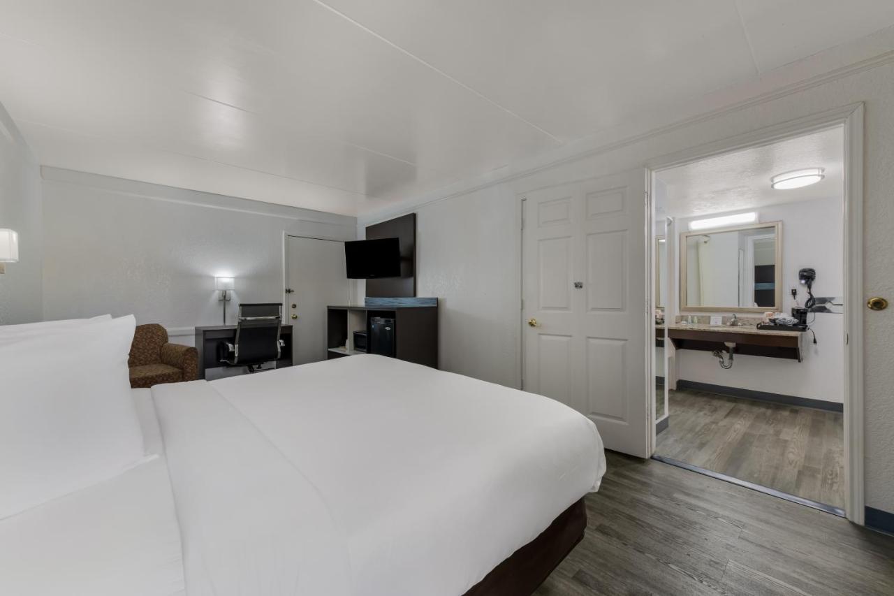 Quality Inn & Suites Airport Charlotte Luaran gambar