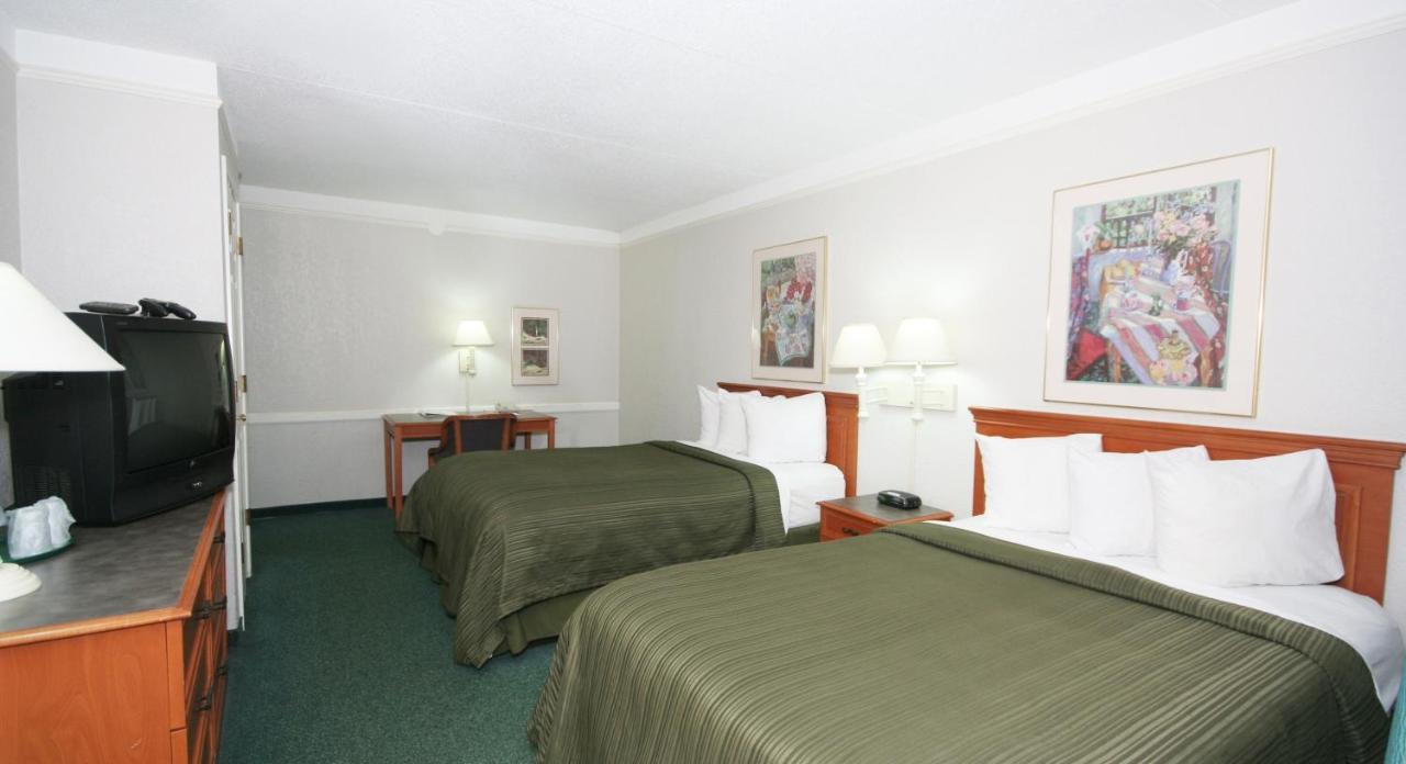 Quality Inn & Suites Airport Charlotte Bilik gambar