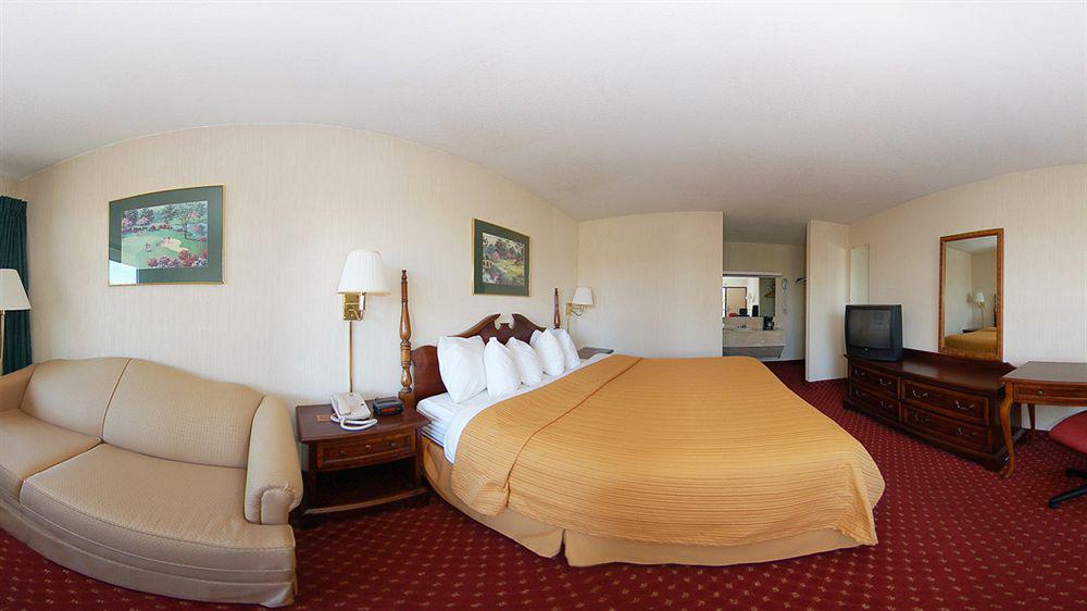 Quality Inn & Suites Airport Charlotte Luaran gambar