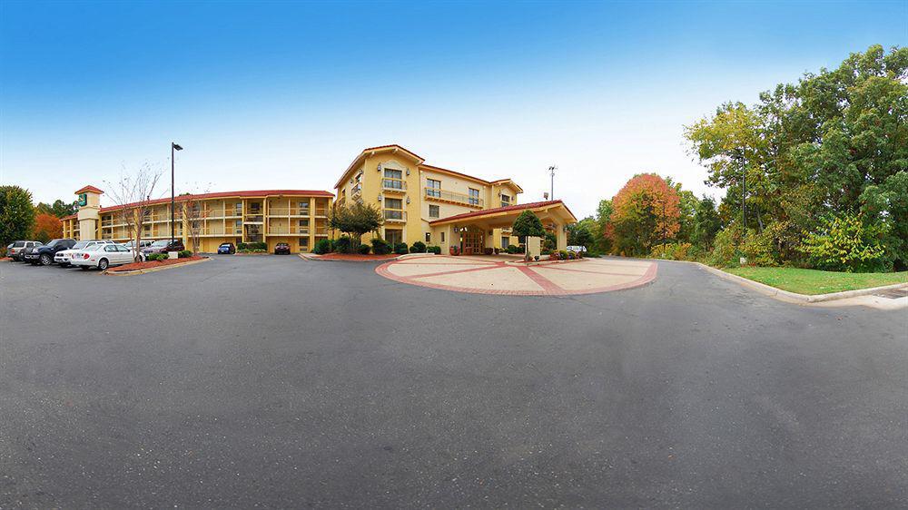 Quality Inn & Suites Airport Charlotte Luaran gambar
